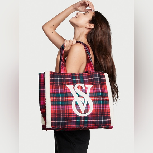 BNWT Victoria's Secret Red Plaid Print Snap Closure Tote Bag - Picture 10 of 14